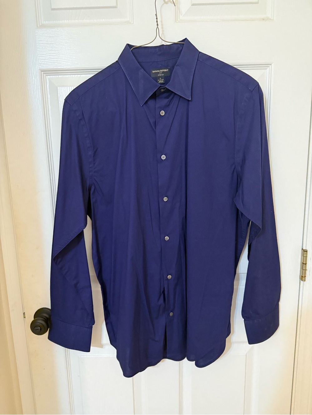 Banana Republic Men's Long-Sleeve Dress Shirt — Deep Navy